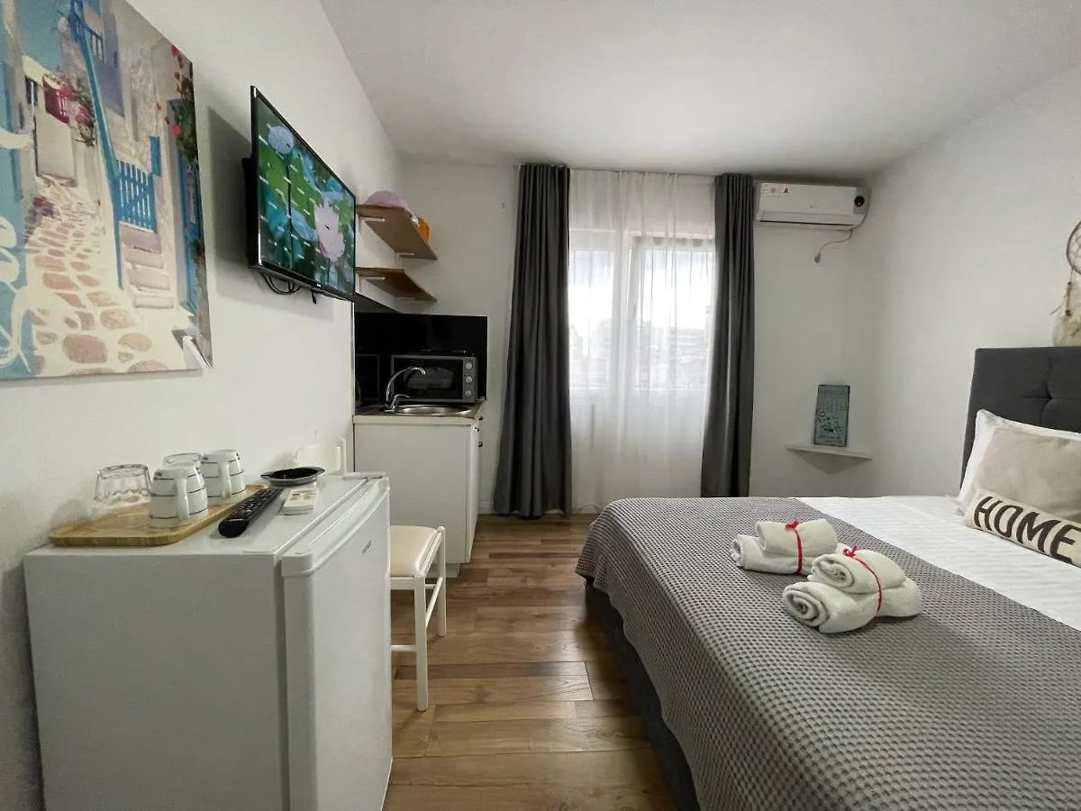 Hotel apartamentowy Central Studio Apartments Tirana Albania