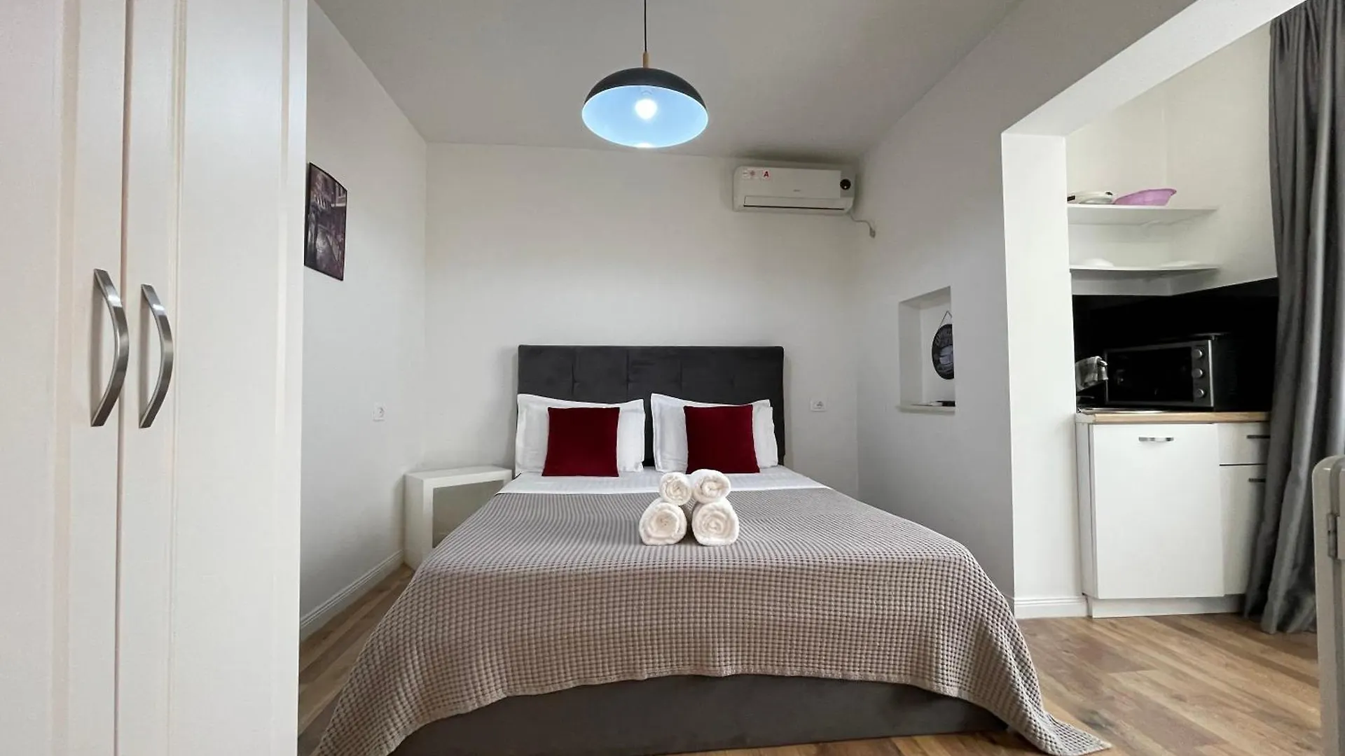 Central Studio Apartments Tirana